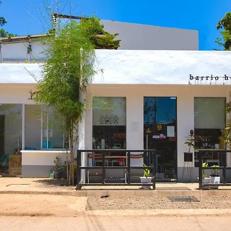 Hometel Barrio House Mactan