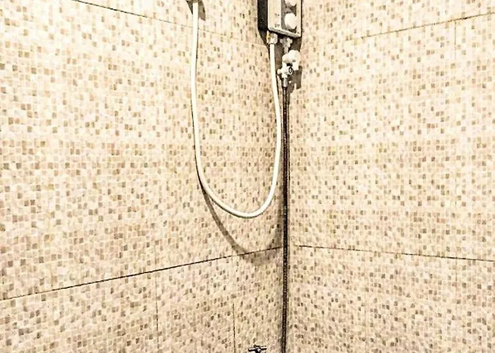 Hometel Barrio House Mactan Hotel